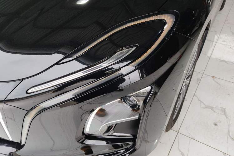 Used Hongqi E-QM5 2024 450km Range Commuter Version
