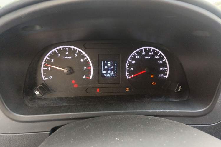 Used FORTHING Lingzhi PLUS 2022 Travel Edition 2.0L Manual Luxury Version 7 Seats