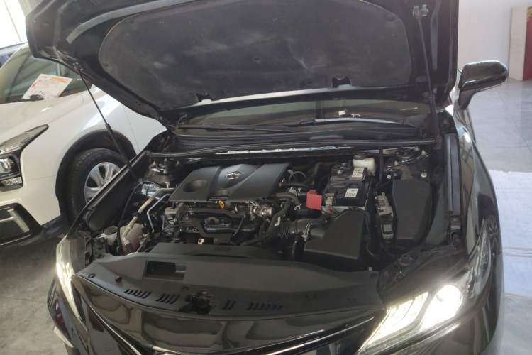 Used Toyota Camry 2021 2.0G Luxury Edition
