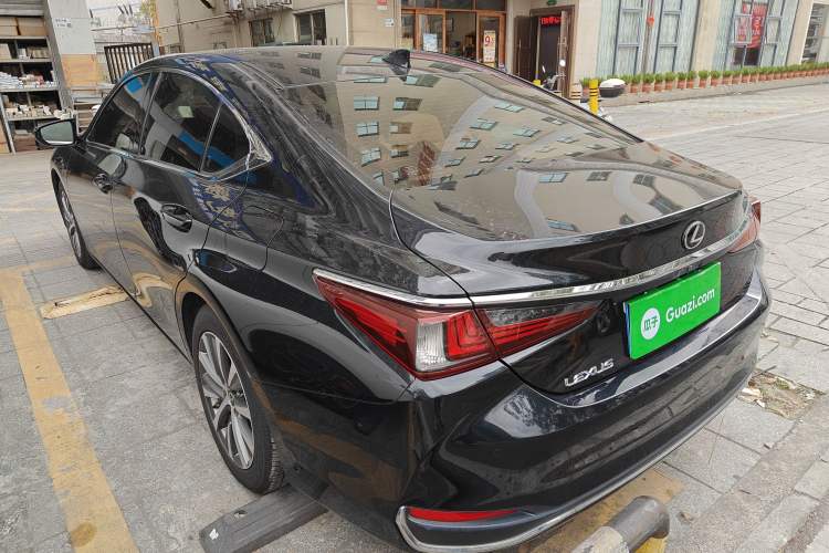 Used Lexus ES 2020 200 Excellence Edition