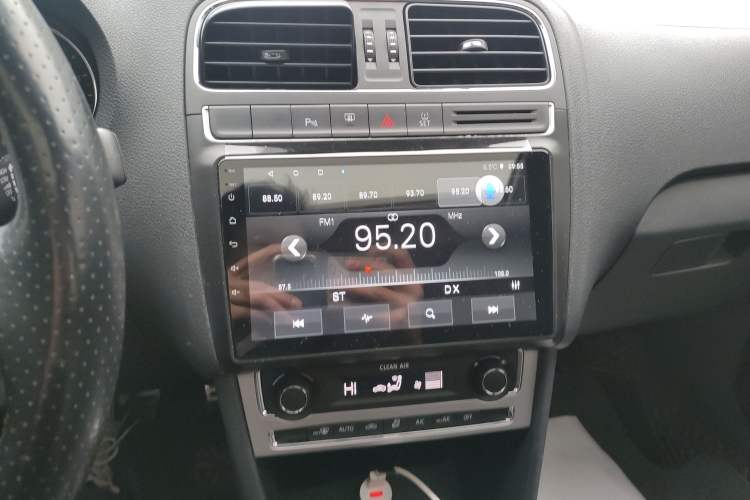 Used Volkswagen Polo 2016 1.6L Cross Polo Automatic