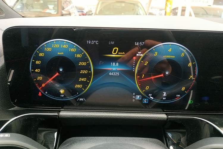 Used Mercedes-Benz GLA 2023 GLA 220
