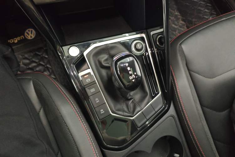 Used Volkswagen Tayron 2020 330TSI Two-Wheel Drive Luxury Smart Connectivity Version