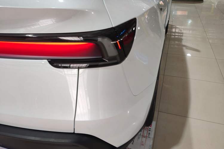 Used Tesla Model Y 2025 Rear-Wheel-Drive Version