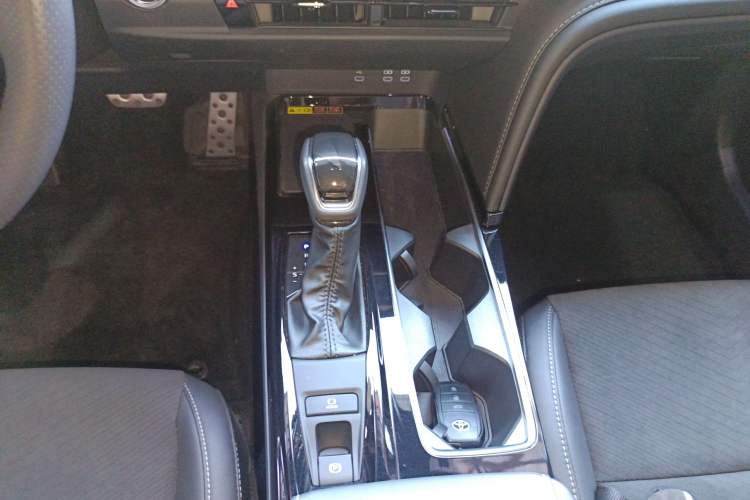 Used Toyota Camry 2024 Dual-Motor 2.0HS Sport Edition
