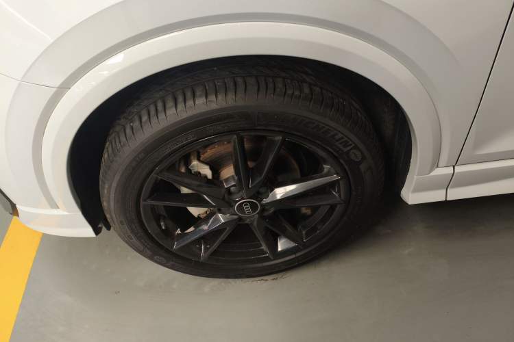 Used Audi Q2L 2022 35 TFSI Progressive Dynamic Edition
