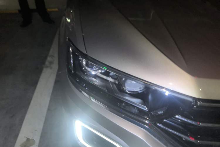 Used Volkswagen T-ROC 2021 280TSI DSG Two-Wheel Drive Comfort Connect Edition
