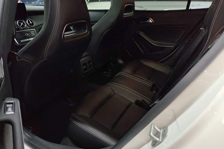 Used Mercedes-Benz GLA 2017 GLA 200 Fashion Model
