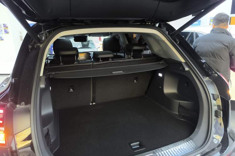 Used Hongqi HS5 2023 2.0T Qixiang Pro Edition
