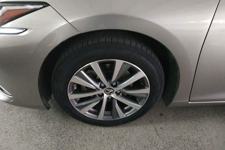 Used Lexus ES 2020 200 Excellence Edition