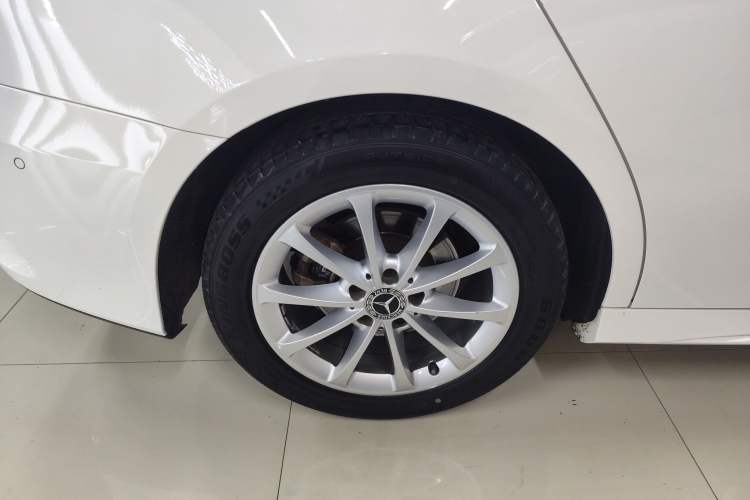 Used Mercedes-Benz A-Class 2021 A 200 L Sport Sedan Fashion Model
