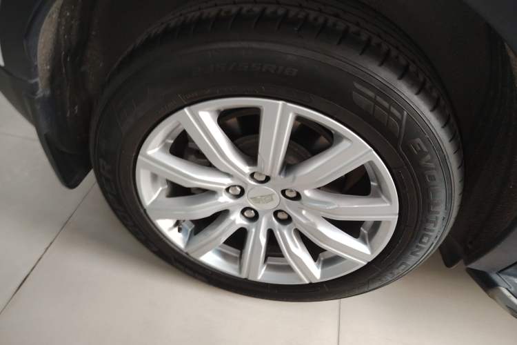 Used Cadillac XT4 2020 28T Two-Wheel-Drive Leading Version
