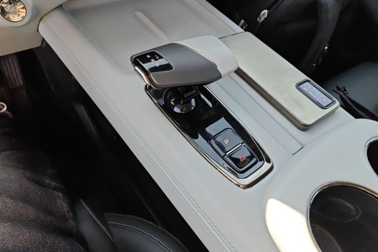 Used Changan UNI-Z New Energy 2024 Blue Whale Smart Electric iDD 125km Excellence Model
