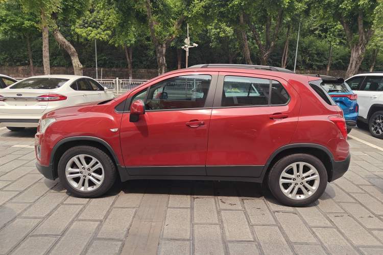 Used Chevrolet Trax 2016 1.4T Automatic Two-Wheel Drive Comfort Version with Sunroof
