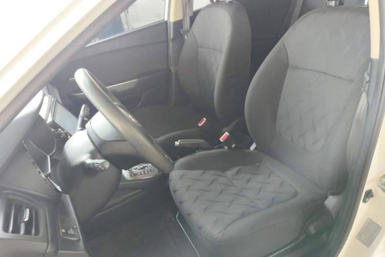 Used Kia K2 2015 Sedan 1.4L Automatic GLS
