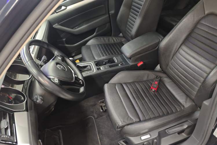 Used Volkswagen Variant 2018 380TSI Two-Wheel Drive Comfort Edition