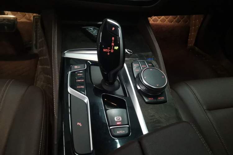 Used BMW 5 Series 2018 525Li M Sport Package
