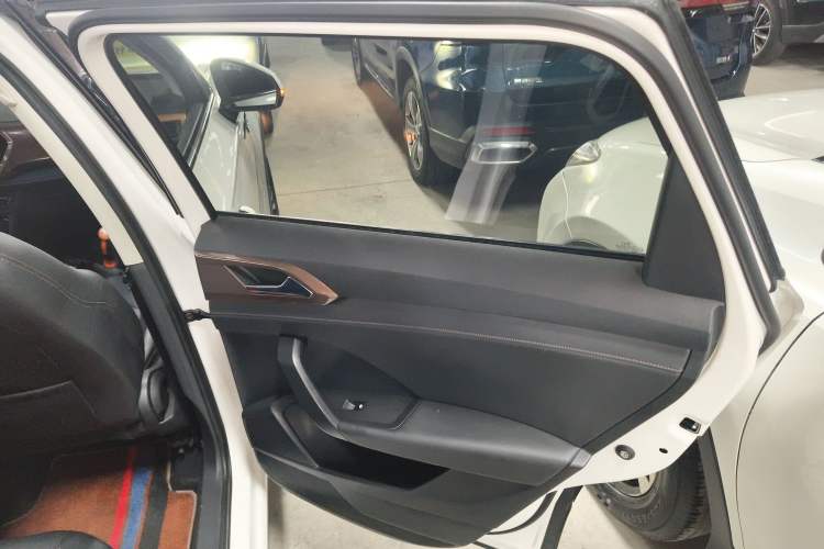 Used Volkswagen Tharu 2021 330TSI All-Wheel Drive Luxury PLUS Version
