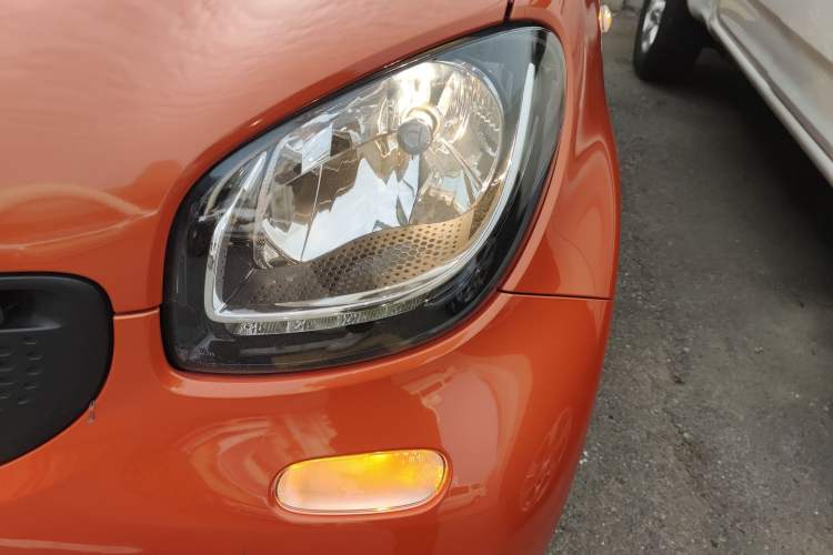 Used  forfour 2016 1.0L 52 kW Dynamic Edition
