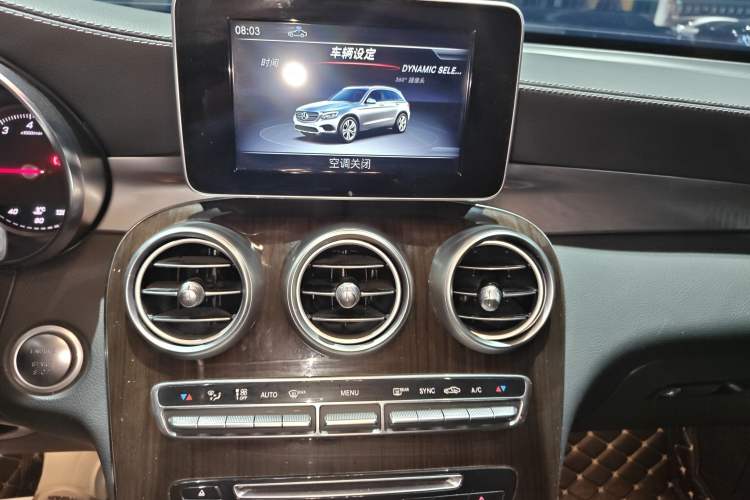 Used Mercedes-Benz GLC 2019 Facelift GLC 260 L 4MATIC Luxury Model
