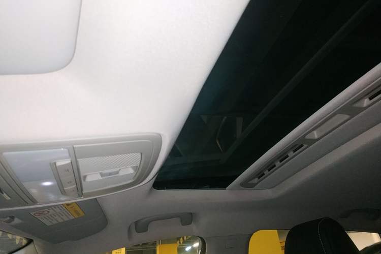 Used MG 6 2017 20T Automatic Luxury Smart Connect Version China V Standard
