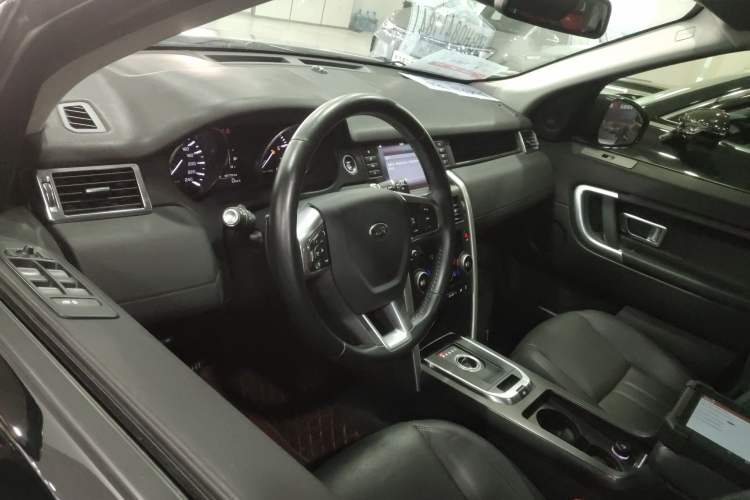 Used Land Rover Discovery Sport 2016 2.0T SE
