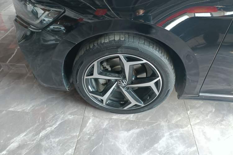 Used Volkswagen Passat 2024 380TSI Starry Dragon Edition
