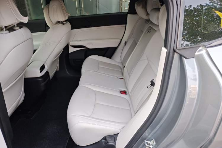 Used XPeng G6 2023 700 Four-Wheel Drive Performance Max
