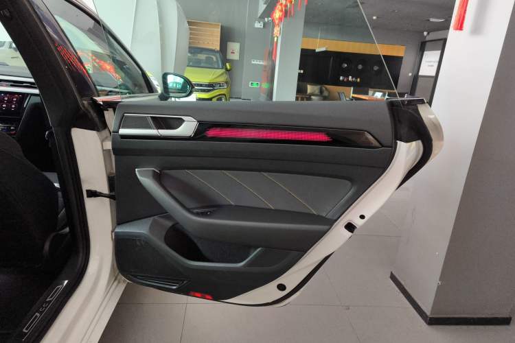 Used Volkswagen FAW-Volkswagen CC 2024 380TSI Striking Edition
