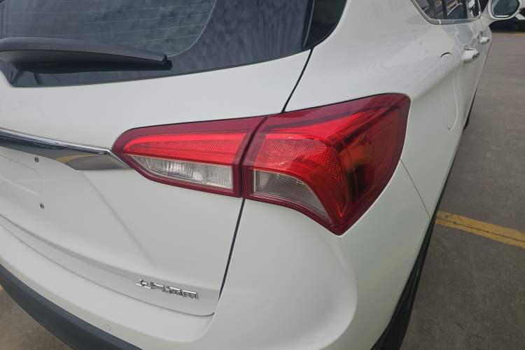 Used Buick Envision 2019 20T Two-Wheel Drive Elite Version China V Standard
