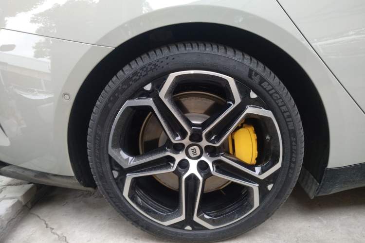 Used  SU7 2024 Rear-Drive Long-Range Intelligent Driving Version
