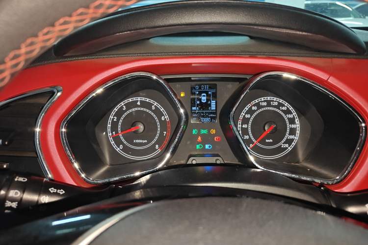 Used  Refine S2 2015 1.5L Manual Luxury Smart Model
