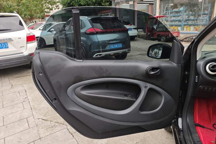 Used  fortwo 2018 1.0L 52kW Hardtop Dynamic Version China V
