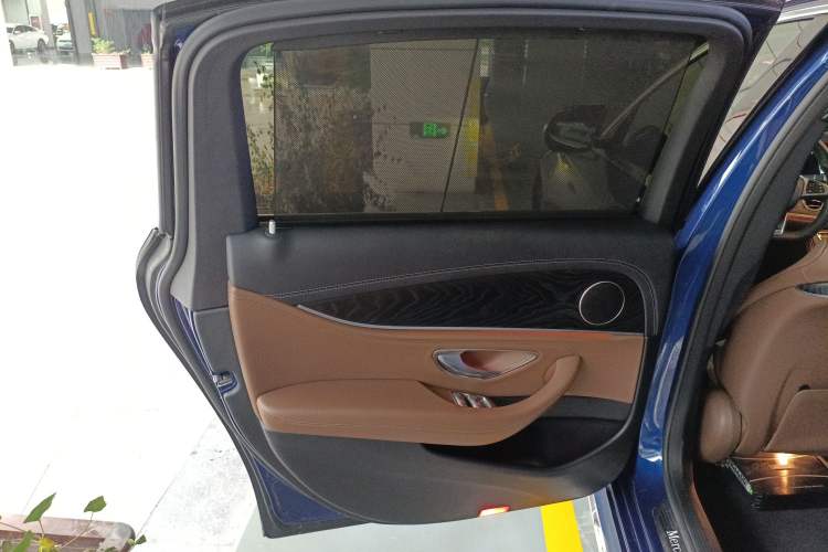 Used Mercedes-Benz E-Class 2018 E 300 L Sporty and Stylish Model