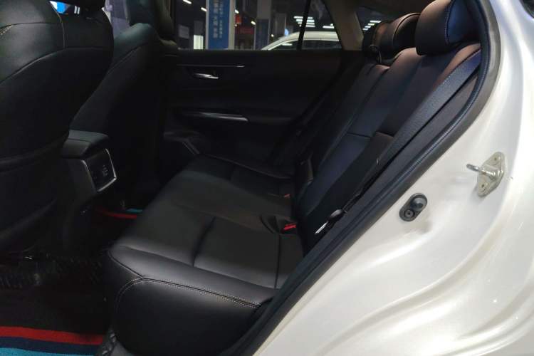 Used Toyota Harrier 2022 2.0L CVT Two-Wheel Drive Deluxe Edition
