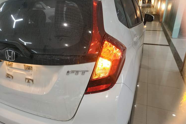 Used Honda Fit 2020 1.5L CVT Comfort Sunroof Version
