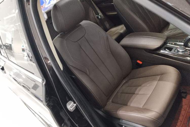 Used BMW X5 2017 xDrive28i
