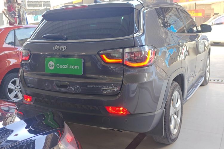 Used  Compass 2017 200T Automatic Family Edition
