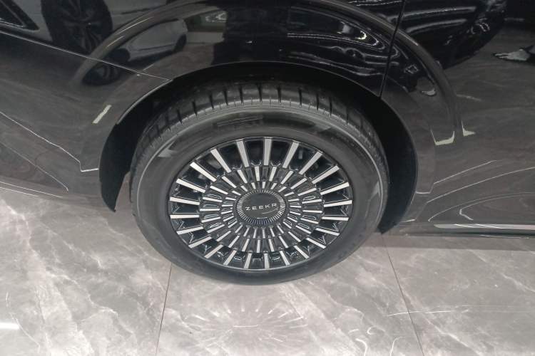 Used Zeekr 009 2024 Six-Seat Executive Version 4WD 108 kWh