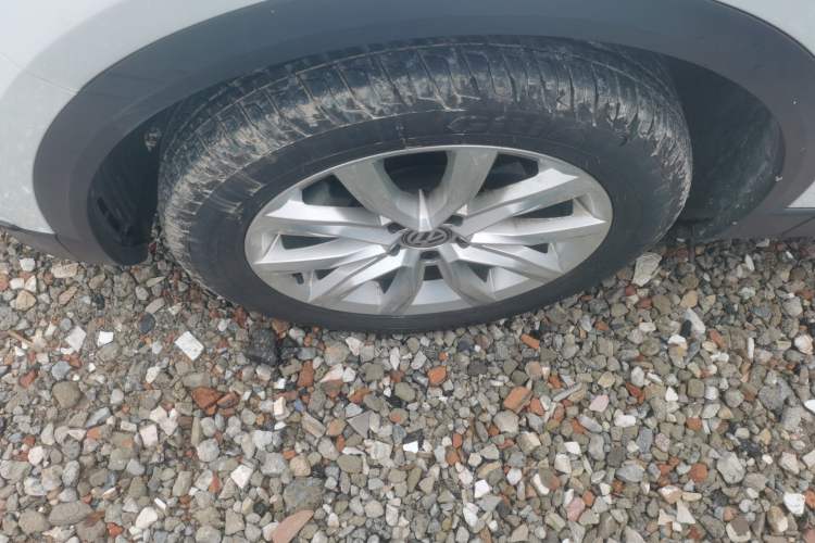 Used Volkswagen T-ROC 2019 230TSI DSG Two-Wheel-Drive Advanced Version China VI Standard
