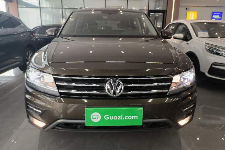 Used Volkswagen Tiguan L 2019 330TSI Automatic Two-Wheel Drive Smart Luxury Version China V Emission Standard
