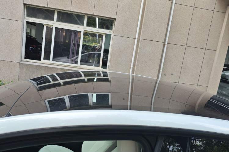 Used Tesla Model Y 2025 Rear-Wheel-Drive Version
