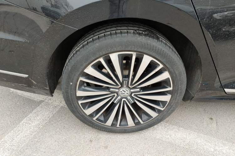 Used Volkswagen Passat 2019 330TSI Luxury Edition China VI Standard