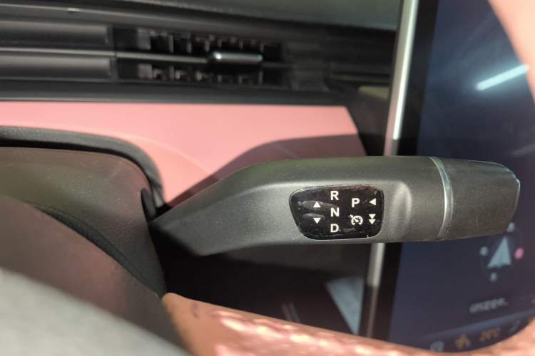 Used NETA V 2022 Chao 400 Lite Pink Custom Edition
