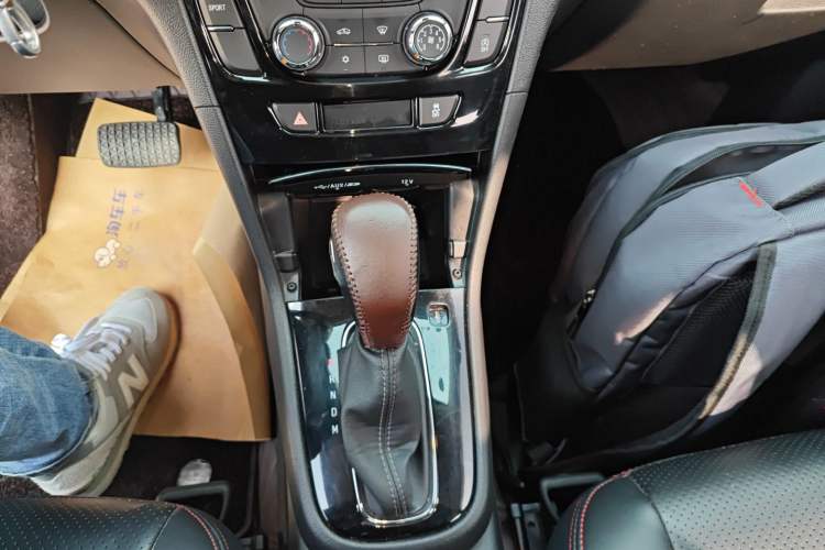 Used Buick Encore 2018 18T Automatic Two-Wheel Drive Urban Leading Model
