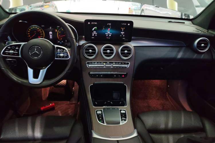 Used Mercedes-Benz GLC 2021 GLC 300 L 4MATIC Dynamic Model