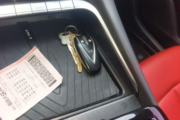 Used Changan UNI-T 2020 1.5T Prestige Version
