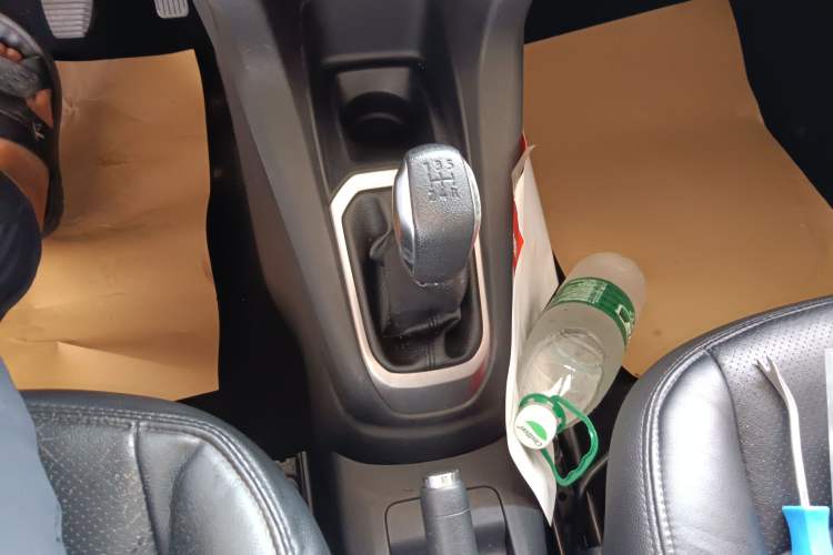 Used Peugeot 301 2014 1.6L Manual Comfort Edition
