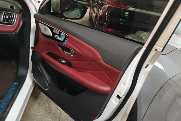 Used Jetour X70 PLUS 2025 1.5T Flagship Edition 5 Seats
