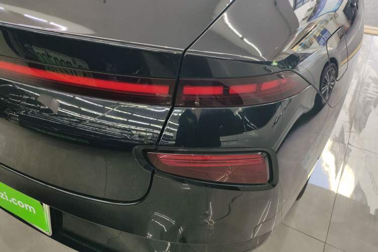 Used XPeng P7 2022 670E+
